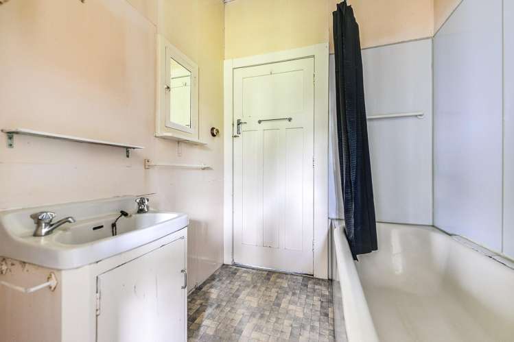 96 Lake Road Frankton_11