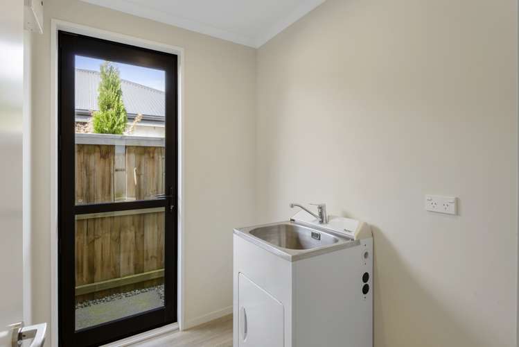 11 Tippet Crescent Wigram_17