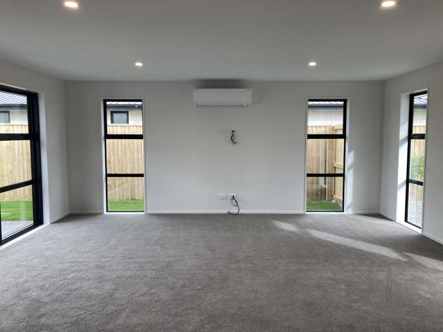 13 Sandstone Crescent 11103_1