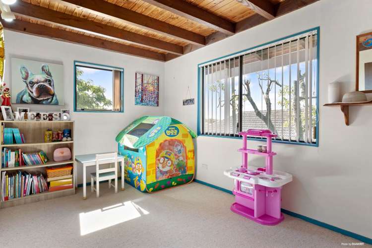 2/8 Raeben Avenue Hillcrest_7