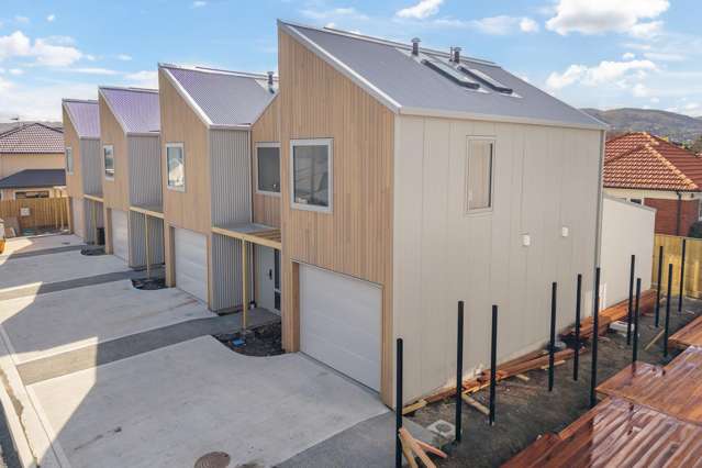 Premium 2 & 3 Bedroom Homes, Four with Garages