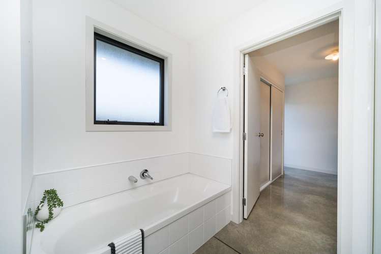 26 Poplar Grove Feilding_23