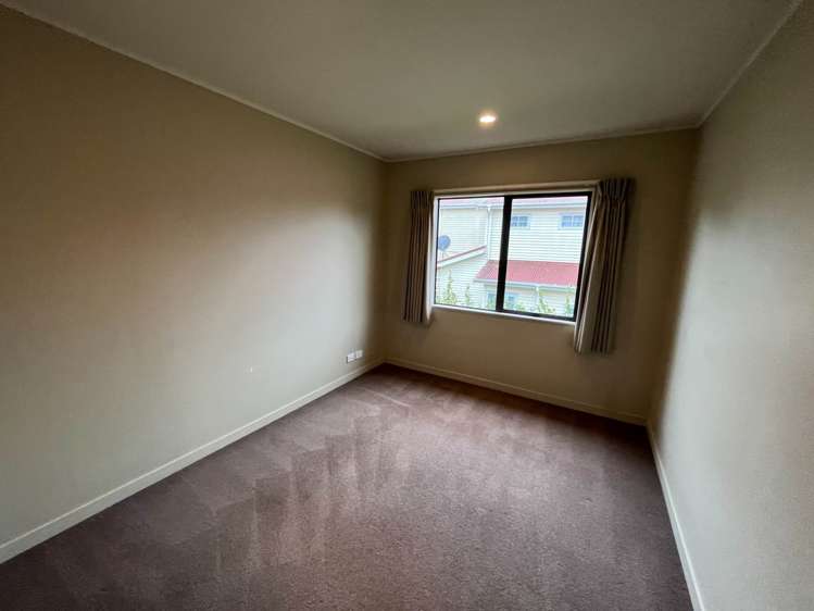 Mt Smart Road Royal Oak_10