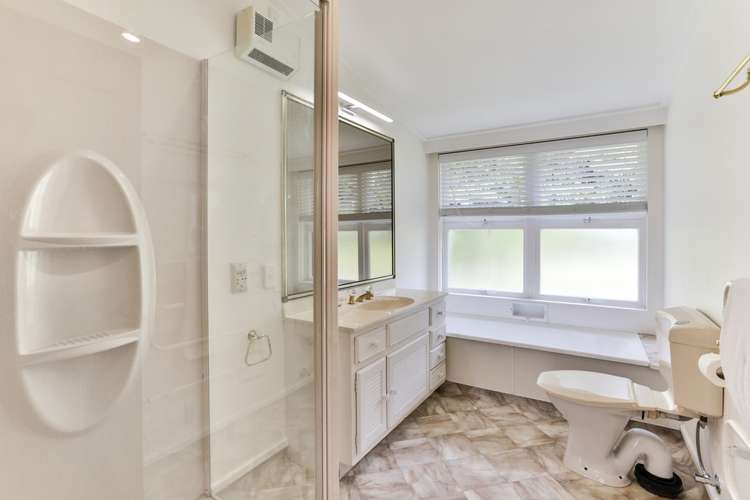 111 Scenic Drive Titirangi_16