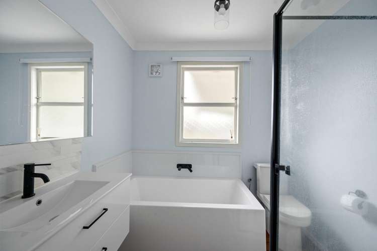 702A Murdoch Road East Akina_8