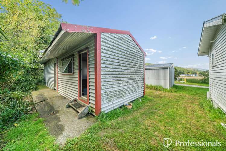 120 Upper Fitzherbert Road Wainuiomata_8