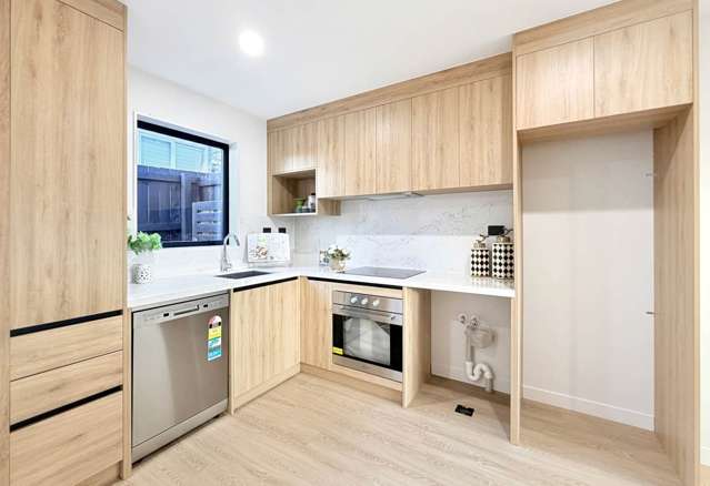 571 Massey Road Mangere_1