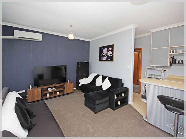 flat 3/72 Queen Street West Levin_2