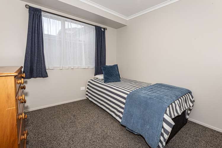 22 Conifer Grove Kamo_14