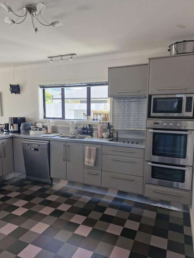 66 Ngamotu Road Spotswood_3