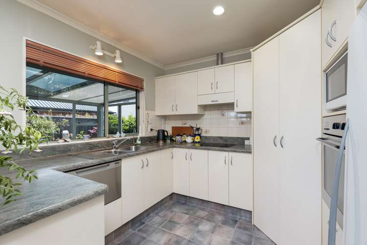 4 Di Leva Way The Wood_2