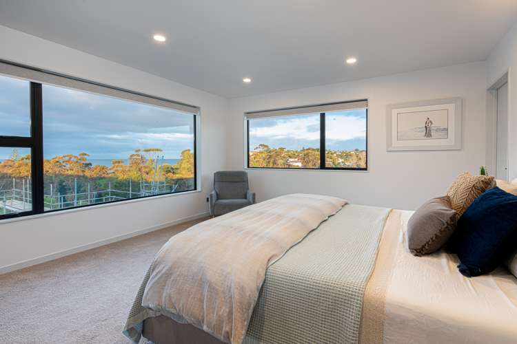 17 Bearing Parade Long Bay_17