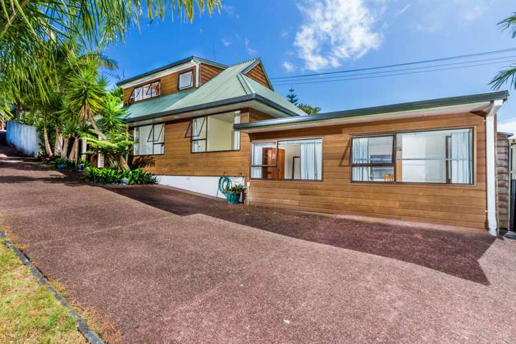 2/706 Beach Road Browns Bay_8