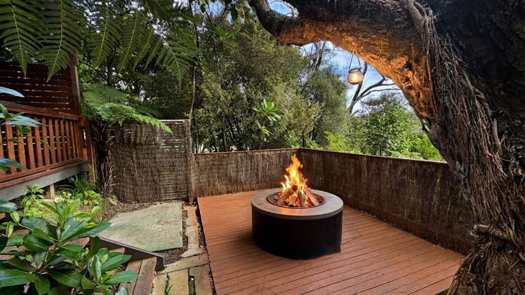 2/10 Wilding Avenue_2