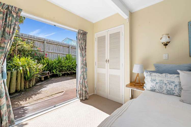 43a Beach Road Stanmore Bay_13