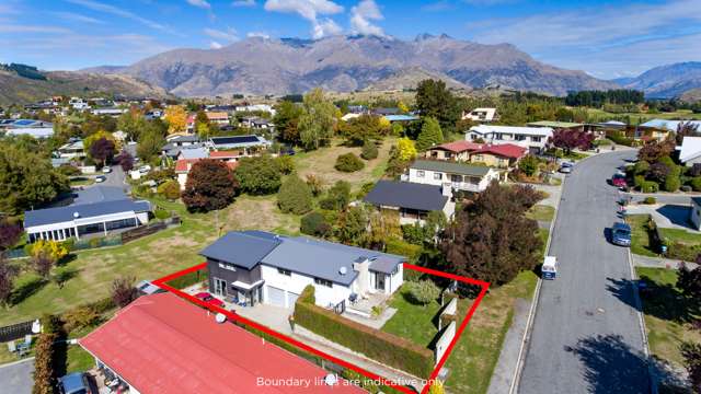 Arrowtown gold with vacant possession