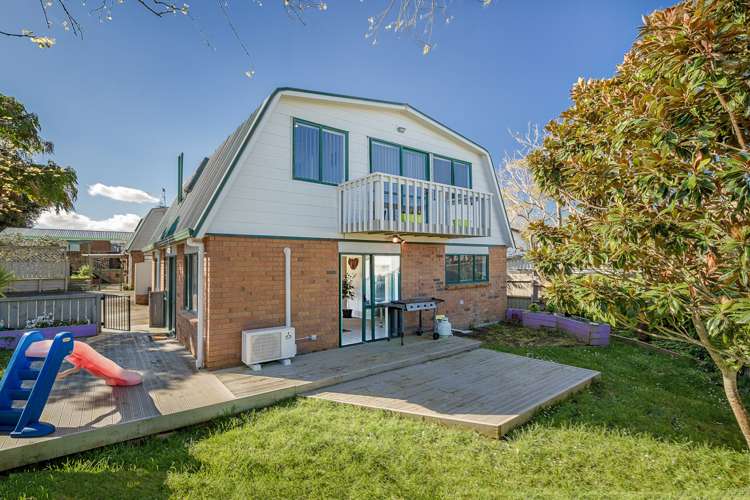 2/9 Barcroft Place Clendon Park_12