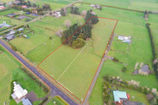 8.35 acres, consent to subdivide, no covenants!