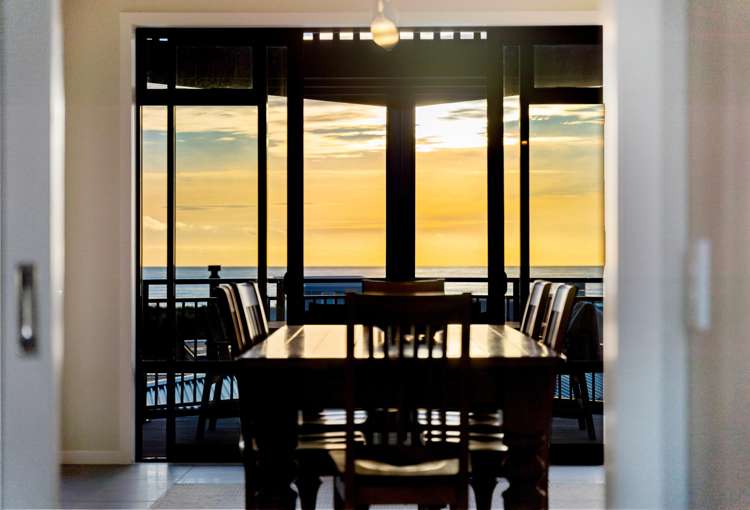 8 Beachview Grove Peka Peka_17