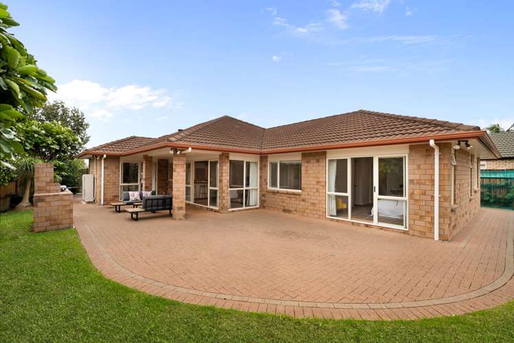 5 Castlehill Court Wattle Downs_16