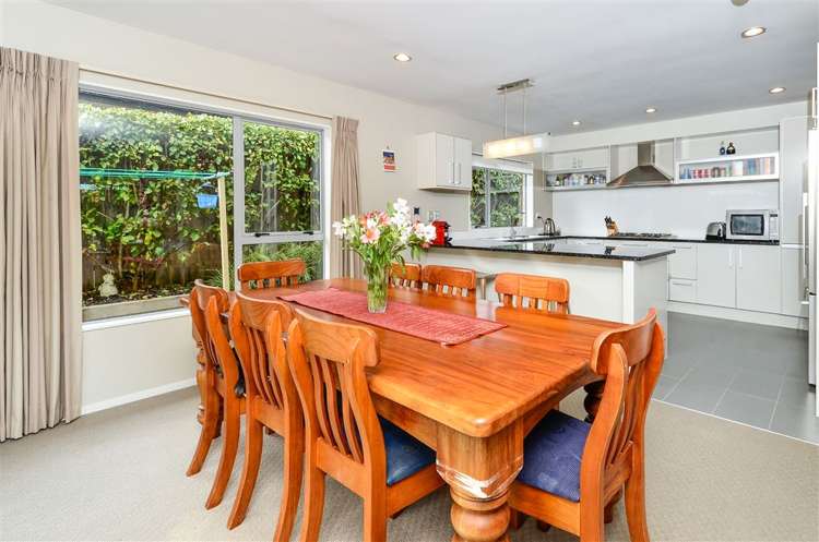 2 Lemon Grove Lane Greenhithe_13