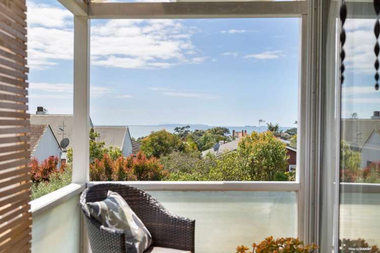 2/270 Lake Road Hauraki_10