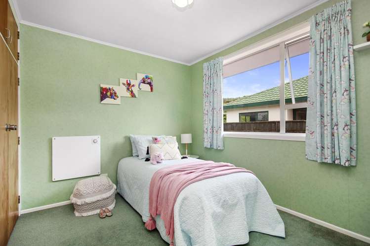 11 Karamea Grove Wainuiomata_14