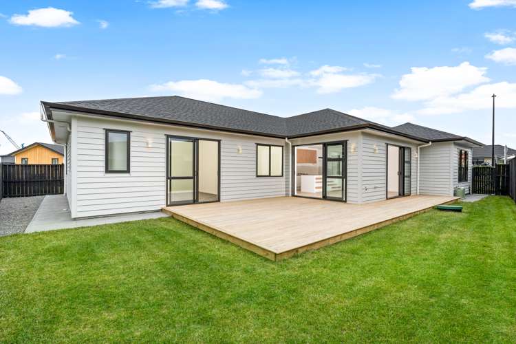 15 Matahae Crescent Wainui_9