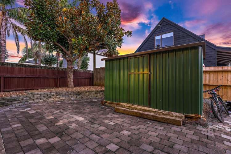 31 Royal View Road Te Atatu South_18