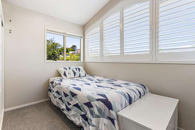 484 Beach Road Murrays Bay_20