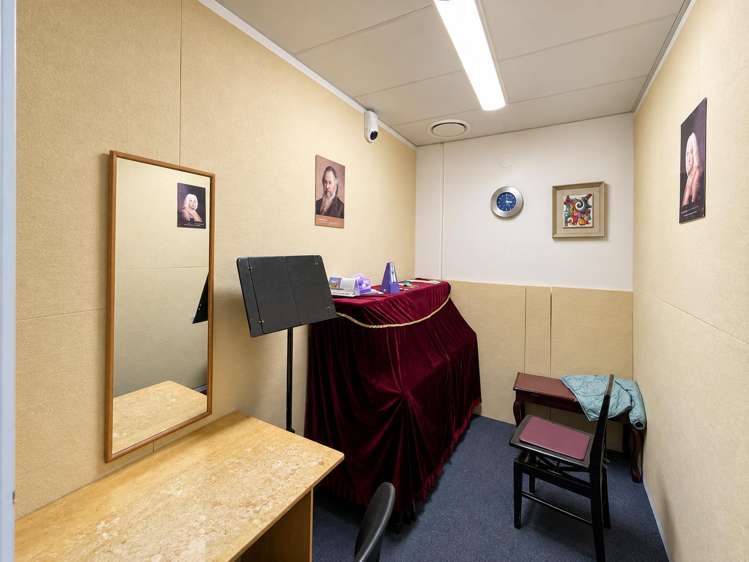 5/2 Amera Place Huntington Park_7