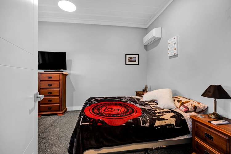 42 Collins Street Hawera_9