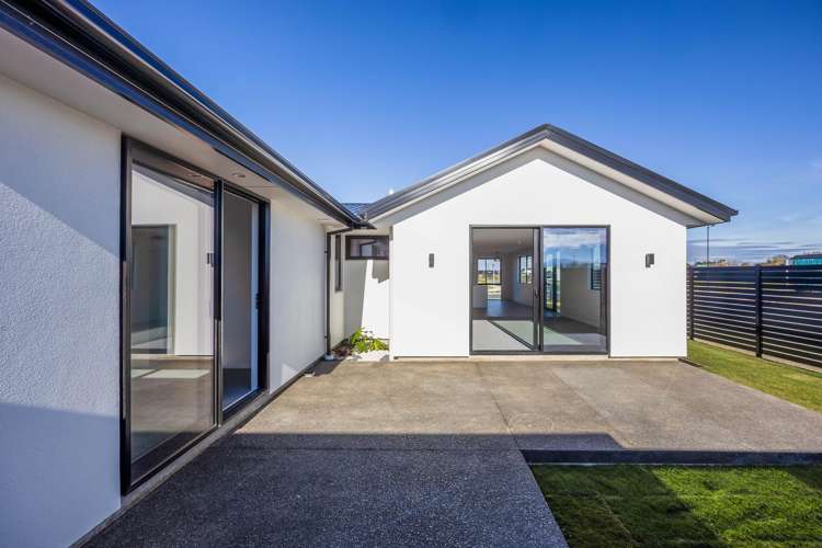 1 Frederick Busch Crescent Rangiora_12