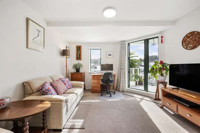 JUST MOVE IN AND RELAX!