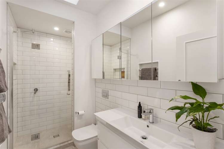 48 Roosevelt Avenue Saint Albans_12