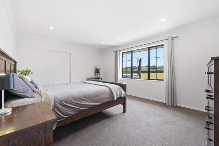 106 Davis Road Cust_11