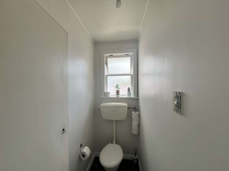 5 Guy Street Dannevirke_18