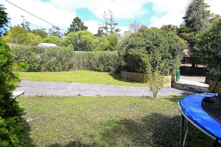 137 Edmonton Road Te Atatu South_23