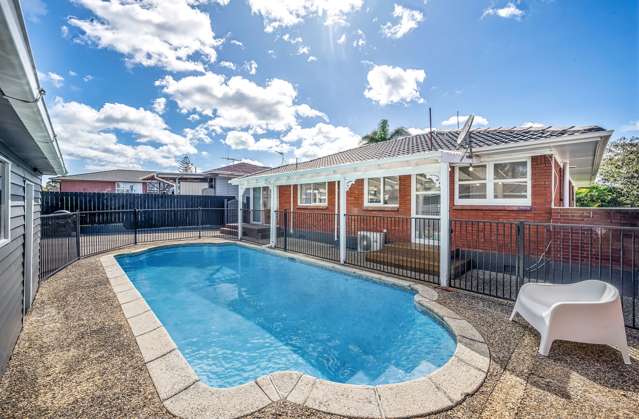 7 Pooley Street Pakuranga Heights_1