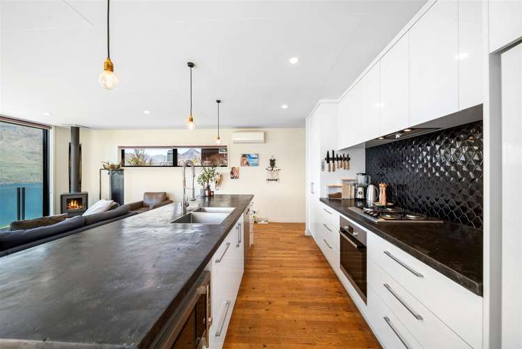 45 Dart Place Fernhill/Sunshine Bay_11