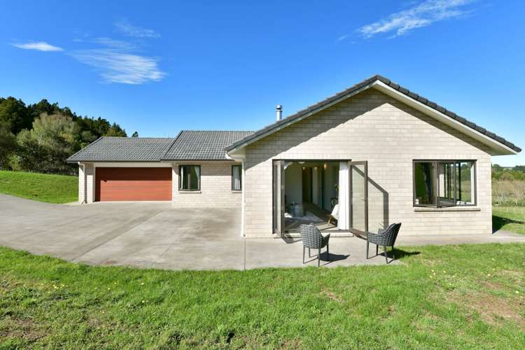 323 Kahikatea Flat Road Waitoki_42