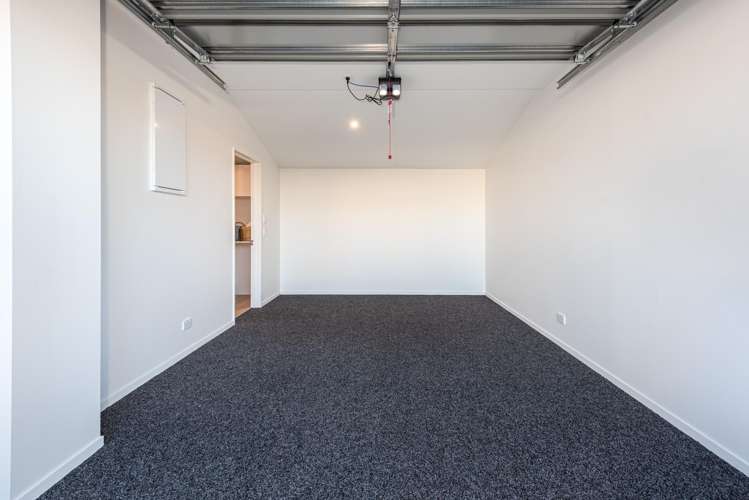 2/211 Springfield Road Saint Albans_11