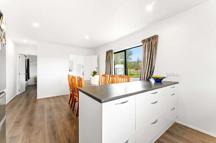 16 Guy Road Kaipara Flats_8