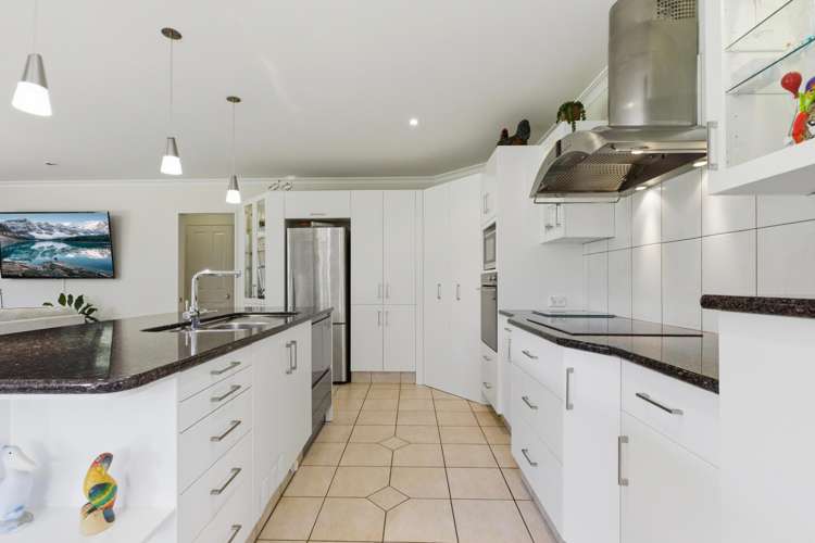 1 Bahamas Key Papamoa_6