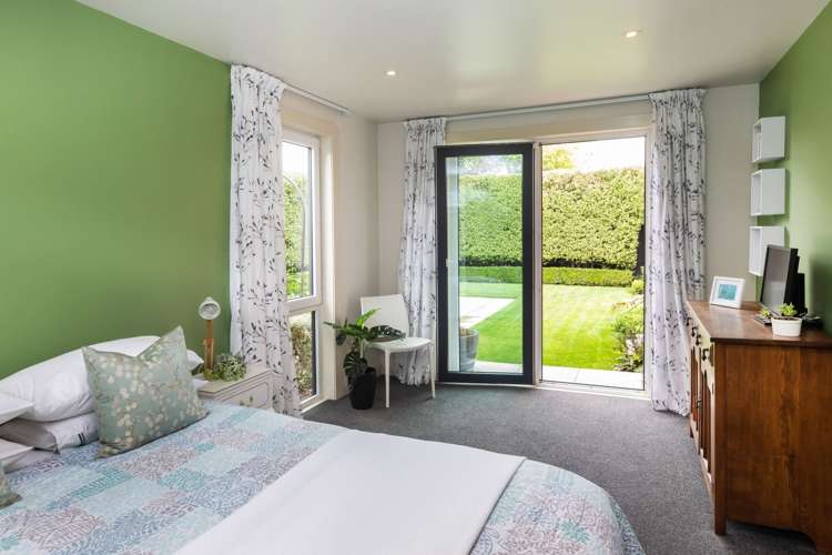 11 Lloyd Street Strowan_17