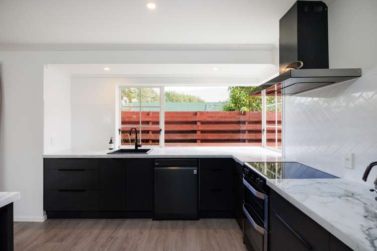 10 Sandstrom Grove Feilding_24