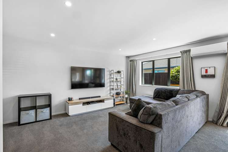 80 Sunline Avenue Lincoln_13