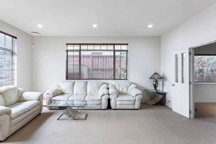 91 Baverstock Road Flat Bush_8