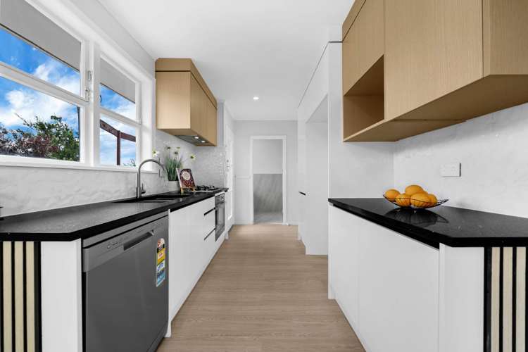 51 Myers Road Manurewa East_13