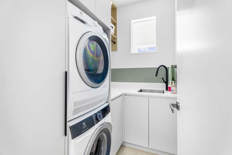 6 Dorchester Place Orewa_16